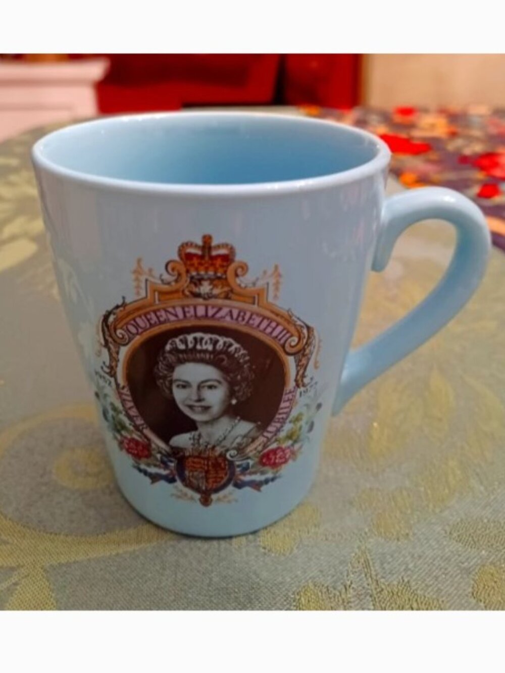 Queen Elizabeth Silver Jubilee Tams of England Mug